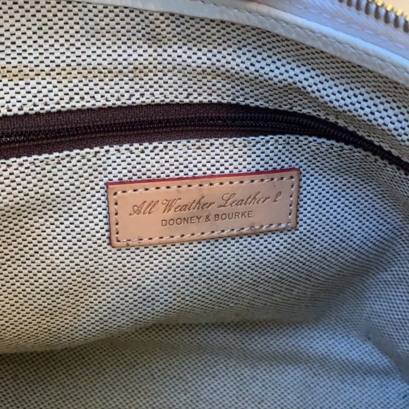Dooney & Bourke White Pebbled Leather Hobo Bag Contrasting Pink Leather Trim - Picture 10 of 15